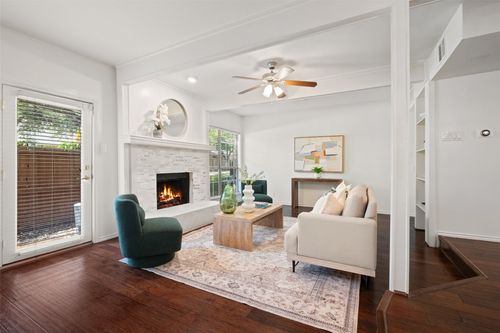 47b-4130 Proton Dr, Addison, TX, 75001-3515 | Card Image