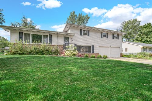 559 Gene Ln, Valparaiso, IN, 46385 | Card Image