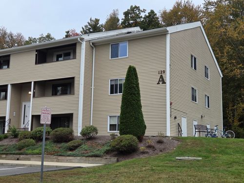 23-129 Quaker Hwy, Uxbridge, MA, 01569-1608 | Card Image