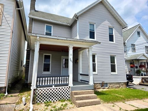 207 Wylie St, Jersey Shore, PA, 17740-1233 | Card Image