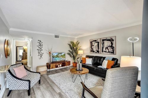209-1125 Ne 16th Pl, Fort Lauderdale, FL, 33305-3183 | Card Image