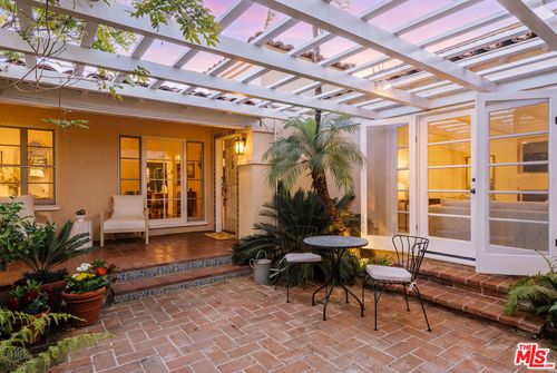 702 16th Street, Santa Monica, CA, 90402 | Card Image