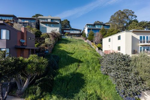 4 Addison St, San Francisco, CA, 94131-2621 | Card Image