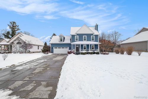 6414 Stonehearth Pass, Grand Blanc, MI, 48439-9000 | Card Image