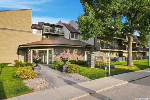 213-2233 St Henry Ave, Saskatoon, SK, S7M5K6 | Card Image