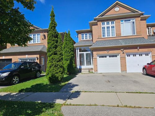 926 Ledbury Cres, Mississauga, ON, L5V2P8 | Card Image