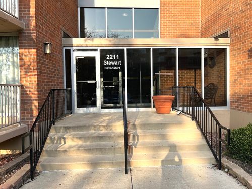 3b-2211 S Stewart Ave, Lombard, IL, 60148-5522 | Card Image