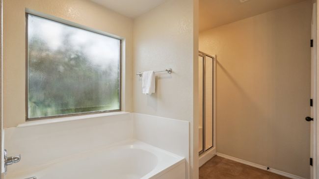 613 W Sheila Cir, House other with 4 bedrooms, 2 bathrooms and null parking in Joshua TX | Image 26