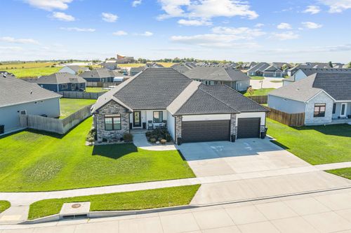 2618 Ridgehill Dr, Salina, KS, 67401-3637 | Card Image