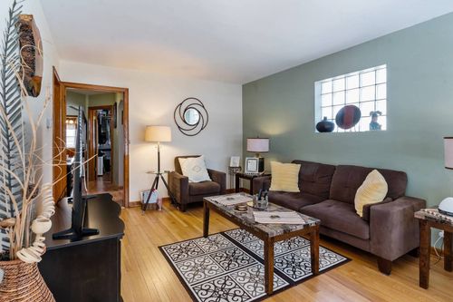 4024 Grove Ave, Stickney, IL, 60402-4433 | Card Image