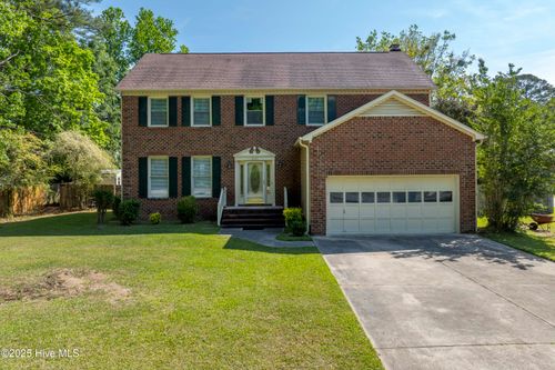 950 Eton Dr, Jacksonville, NC, 28546-7807 | Card Image