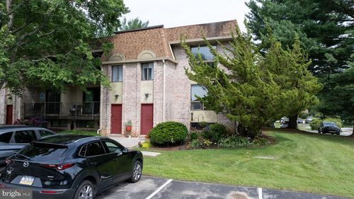 10b-318 Saybrook Ln, WALLINGFORD, PA, 19086-6736 | Card Image