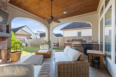 Gorgeous Outdoor Living Area | Image 3