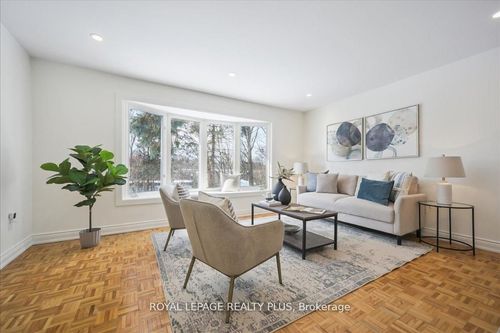 3655 Burnbrae Dr, Mississauga, ON, L5C2R6 | Card Image