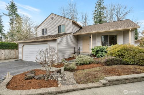 953 Field Avenue Ne, Renton, WA, 98059 | Card Image