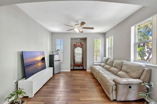 APT-36-202 - 170 Sw Peacock Blvd, Condo with 3 bedrooms, 2 bathrooms and null parking in Port St. Lucie FL | Image 4