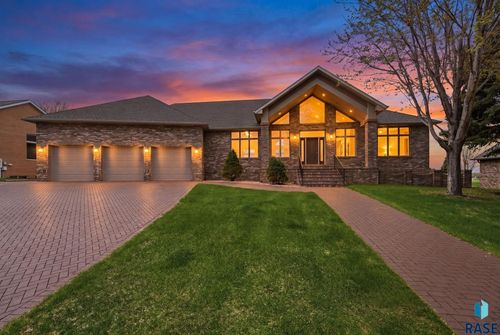 6301 S Grand Prairie Dr, Sioux Falls, SD, 57108-5301 | Card Image