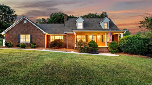 3046 Hawthorne St, Athens, TN, 37303-5012 | Card Image