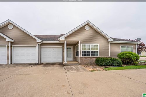 790 Cedar View Dr, Le Mars, IA, 51031-2882 | Card Image