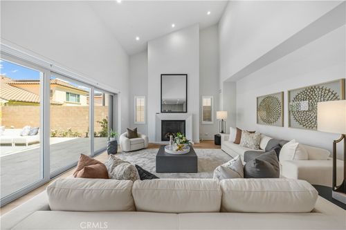 237 Pinnacle, Irvine, CA, 92602-1919 | Card Image