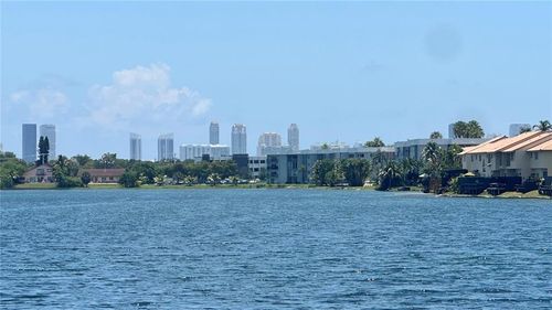 apt-242-443 Ne 195th St, Miami, FL, 33179-3305 | Card Image