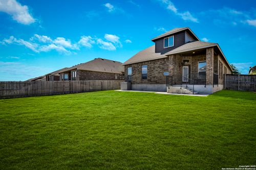 920 Kauri Clfs, Cibolo, TX, 78108-3975 | Card Image