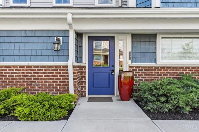 1291 Lake Run Dr, Condo with 2 bedrooms, 3 bathrooms and null parking in Lebanon OH | Image 4