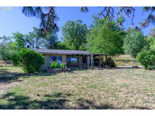 2167 Jackie Ave, Roseburg, OR, 97471-4749 | Card Image