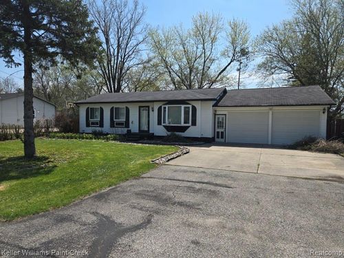 2340 Morton, Grand Blanc, MI, 48507 | Card Image