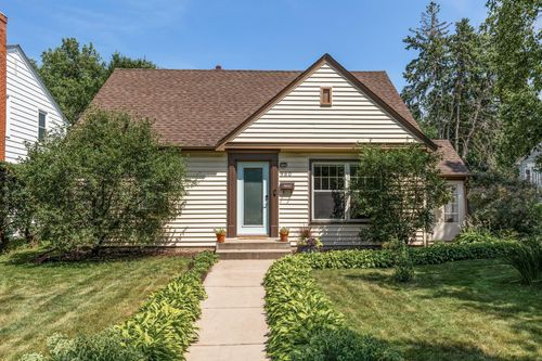 960 Hall Ave, West Saint Paul, MN, 55118-1421 | Card Image