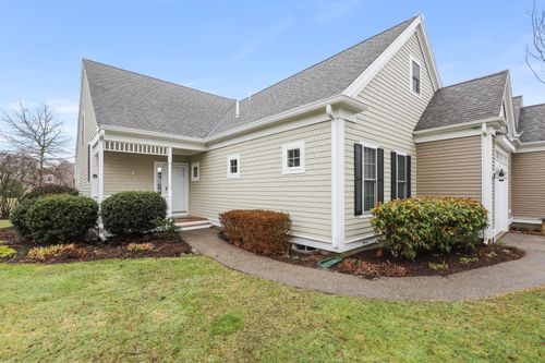 unit-2-2 Amberwood Ct, Buzzards Bay, MA, 02532-8324 | Card Image