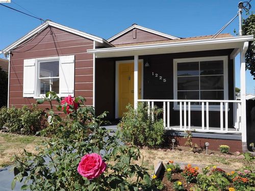1225 S 57th St, Richmond, CA, 94804-4810 | Card Image