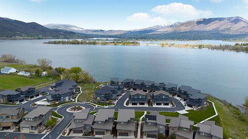 6370 E 820 S, Huntsville, UT, 84317-6800 | Card Image