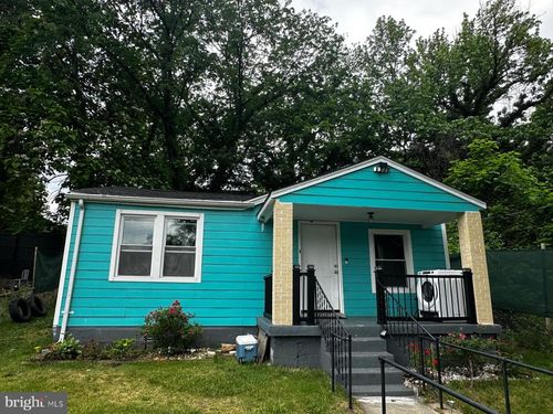 914 60th Ave, Fairmount Heights, MD, 20743-1438 | Card Image
