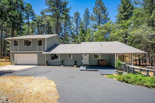 5582 Sierra Springs Dr, Pollock Pines, CA, 95726-9494 | Card Image