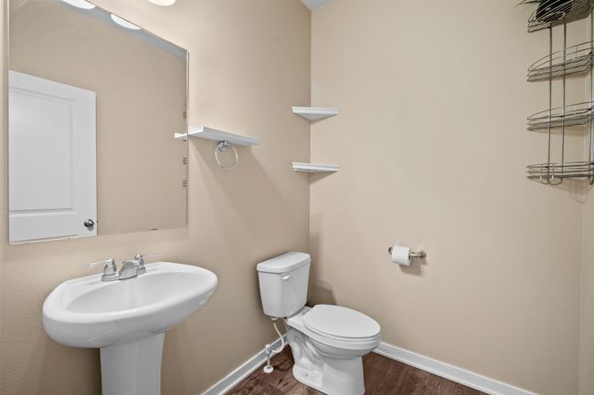 5506 145 Th St, Home with 5 bedrooms, 4 bathrooms and null parking in Urbandale IA | Image 5