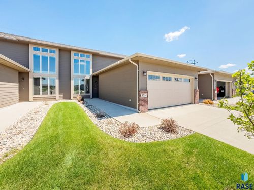 5714 S Woodlily Ave, Sioux Falls, SD, 57108-6814 | Card Image