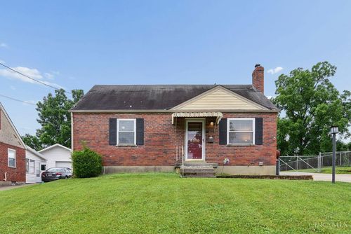 8546 Darnell Ave, Cincinnati, OH, 45236 | Card Image