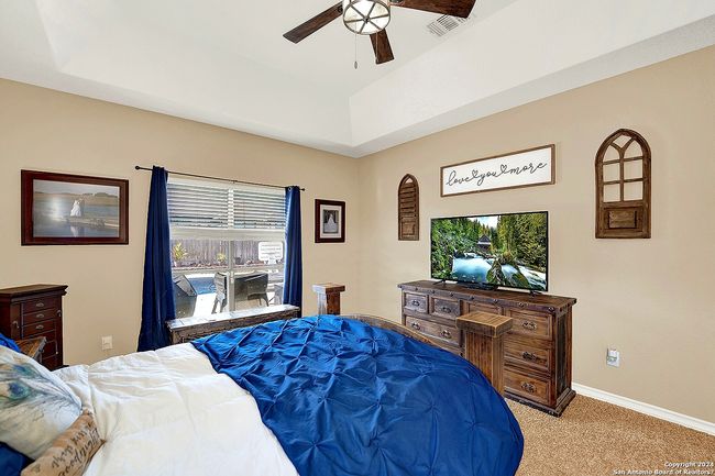 109 Park Way, House other with 4 bedrooms, 3 bathrooms and null parking in Poth TX | Image 16