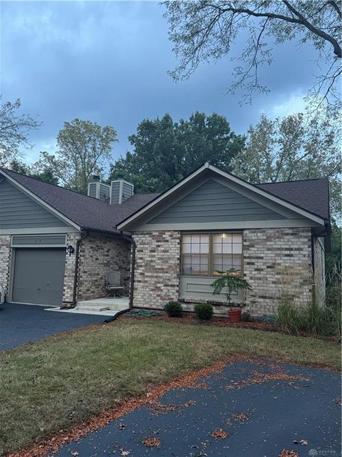 619 Kyle Ln, Fairborn, OH, 45324-6406 | Card Image