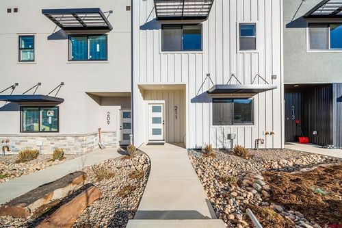 211 Treeline St, Durango, CO, 81303-7846 | Card Image