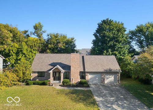 1966 Broadmoor Ln, Columbus, IN, 47203-4401 | Card Image