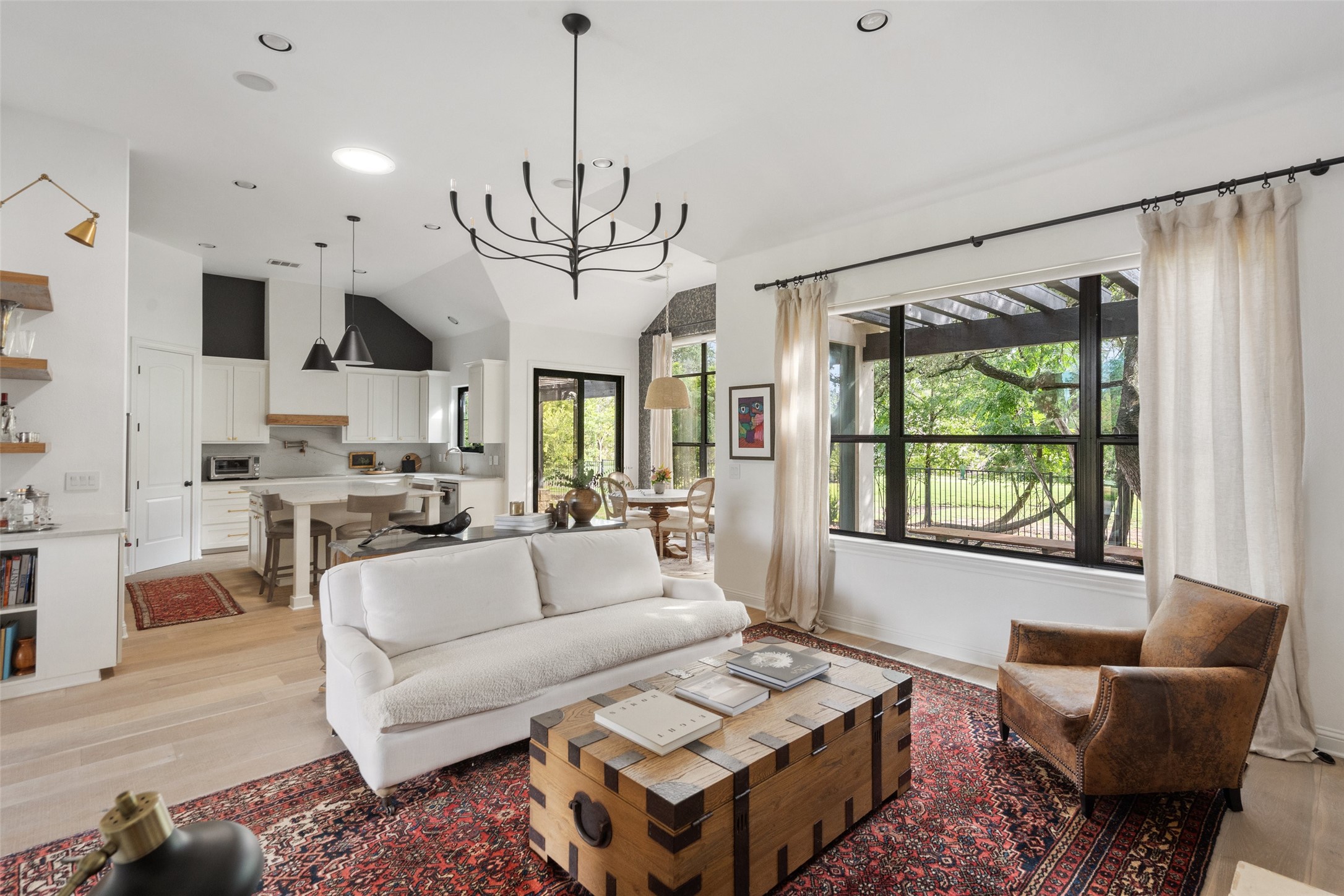 Lido St, Lakeway, TX 78734