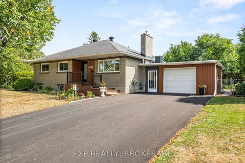 1502 Farnsworth Ave, Ottawa, ON, K1H7C3 | Card Image