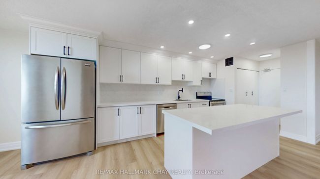110 - 90 Ling Rd, Condo with 3 bedrooms, 2 bathrooms and null parking in Scarborough ON | Image 4