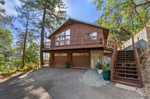 694 Timberlake Dr, Ashland, OR, 97520-9089 | Card Image