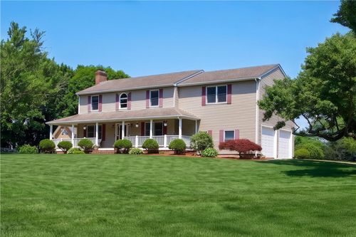 3 Courtney Ln, Hope Valley, RI, 02832-2431 | Card Image