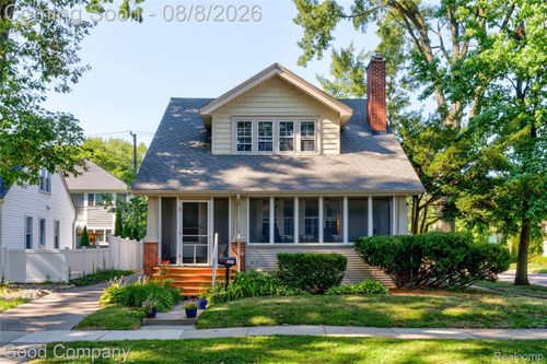 1027 E 5th St, Royal Oak, MI, 48067-2812 | Card Image