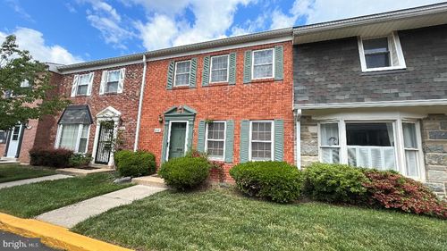 8108 Lakecrest Dr, GREENBELT, MD, 20770-3318 | Card Image