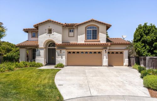 529 High Grove Ave, Goleta, CA, 93117-5543 | Card Image